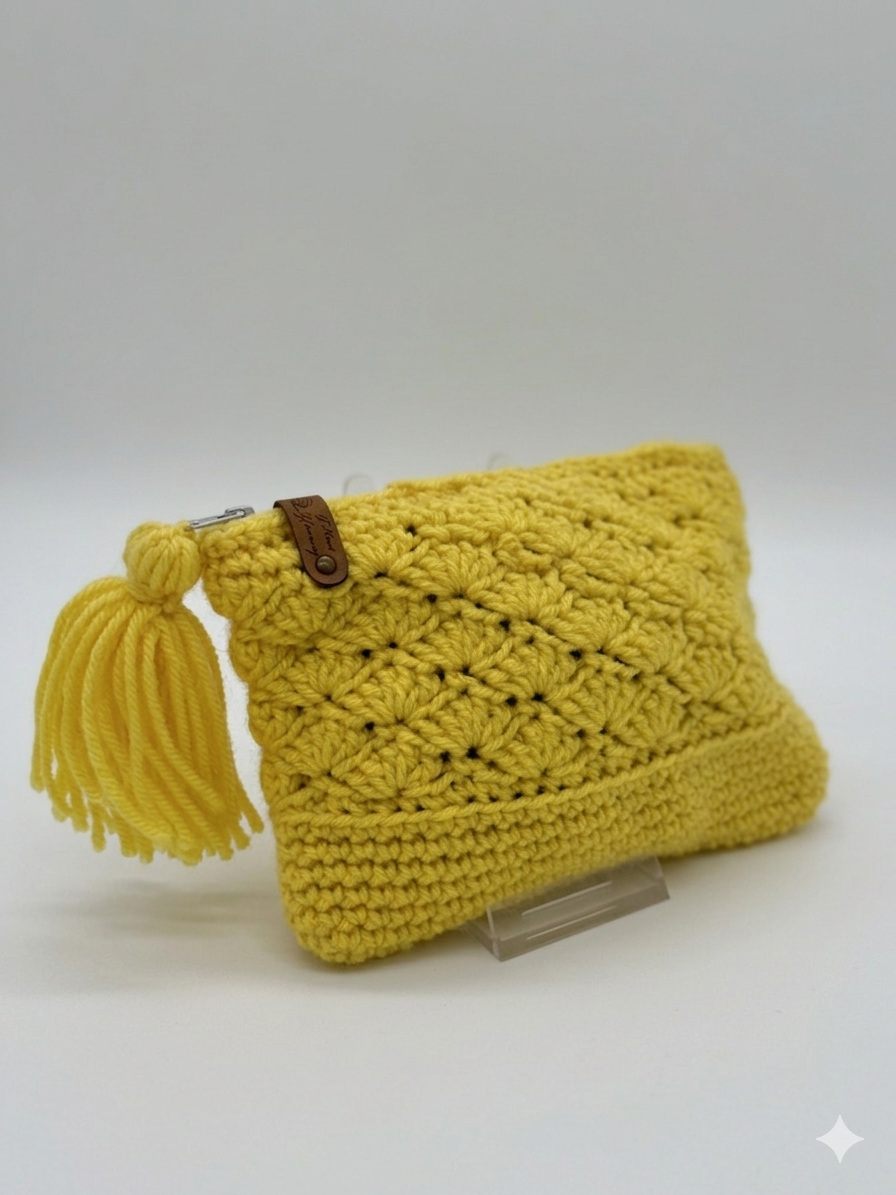 Crochet Zipper Pouch with Tassel